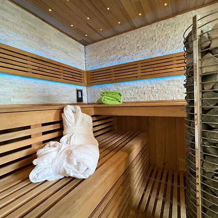 アパート Zur Tauchglocke Wellness-appartement Apparto グレーミッツ